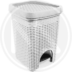 PATTUMIERA A PEDALE in rattan bianco 16 lt.