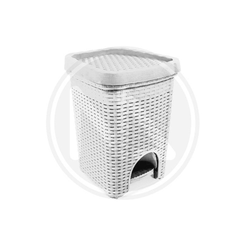 PATTUMIERA A PEDALE in rattan bianco 16 lt. PATTUMIERA A PEDALE in rattan bianco 16 lt.