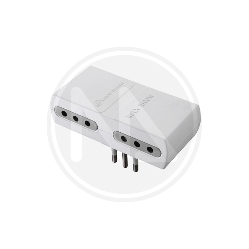 quadruple flat adapter 10A white