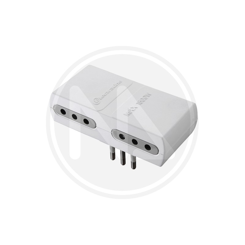 quadruple flat adapter 10A white