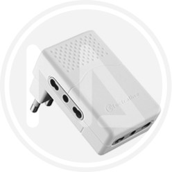 space saving triple adapter 16a white