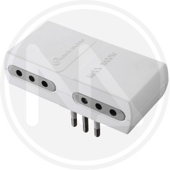 quadruple flat adapter 10A white