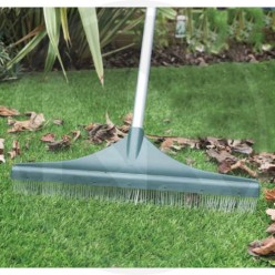 SCOPA A PETTINE PER PRATO SINTETICO